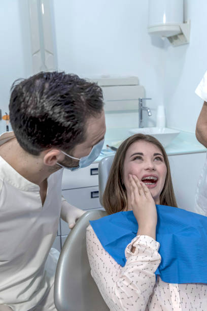 Best Emergency Dental Care for Broken or Chipped Teeth in Mccom, OH